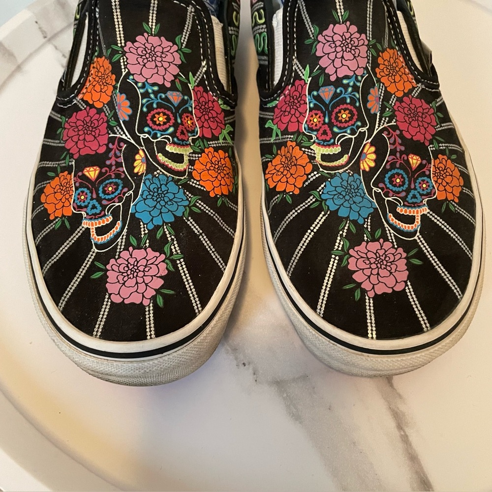 Vans Black Slip-On Sneakers with Multicolor Sugar Skull & Floral Print
